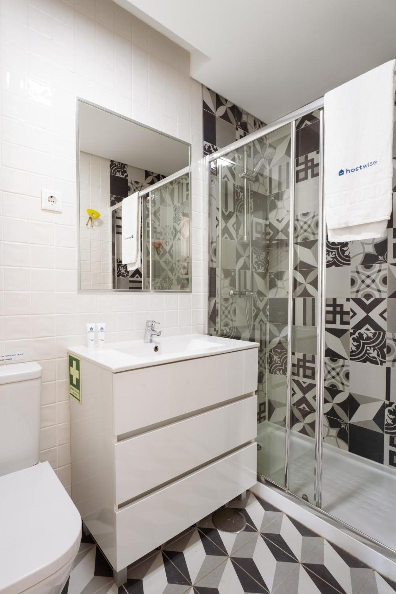 Appartement Host Wise - Flat W Free Private Parking - Bright & Cozy à OOporto Extérieur photo
