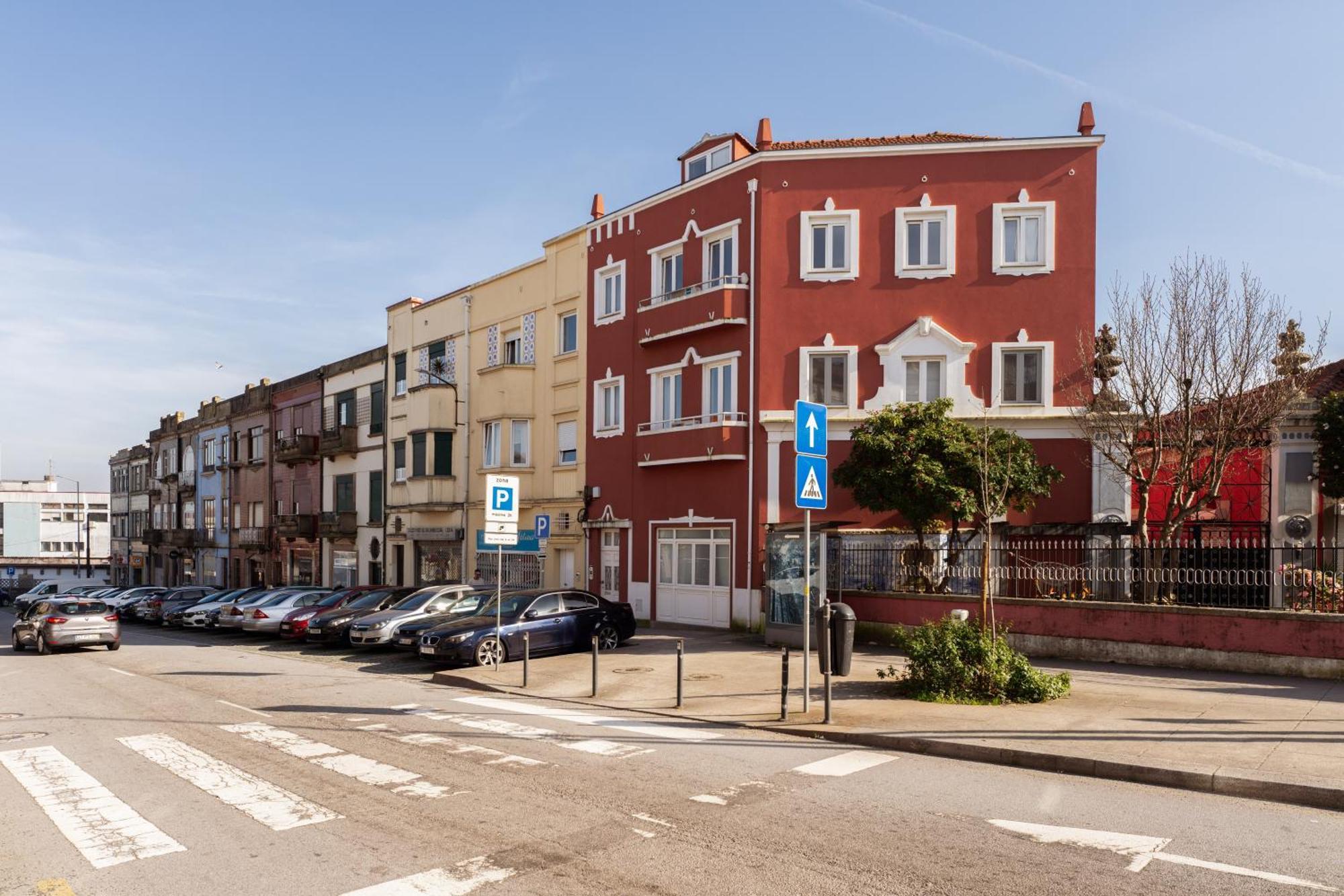 Appartement Host Wise - Flat W Free Private Parking - Bright & Cozy à OOporto Extérieur photo